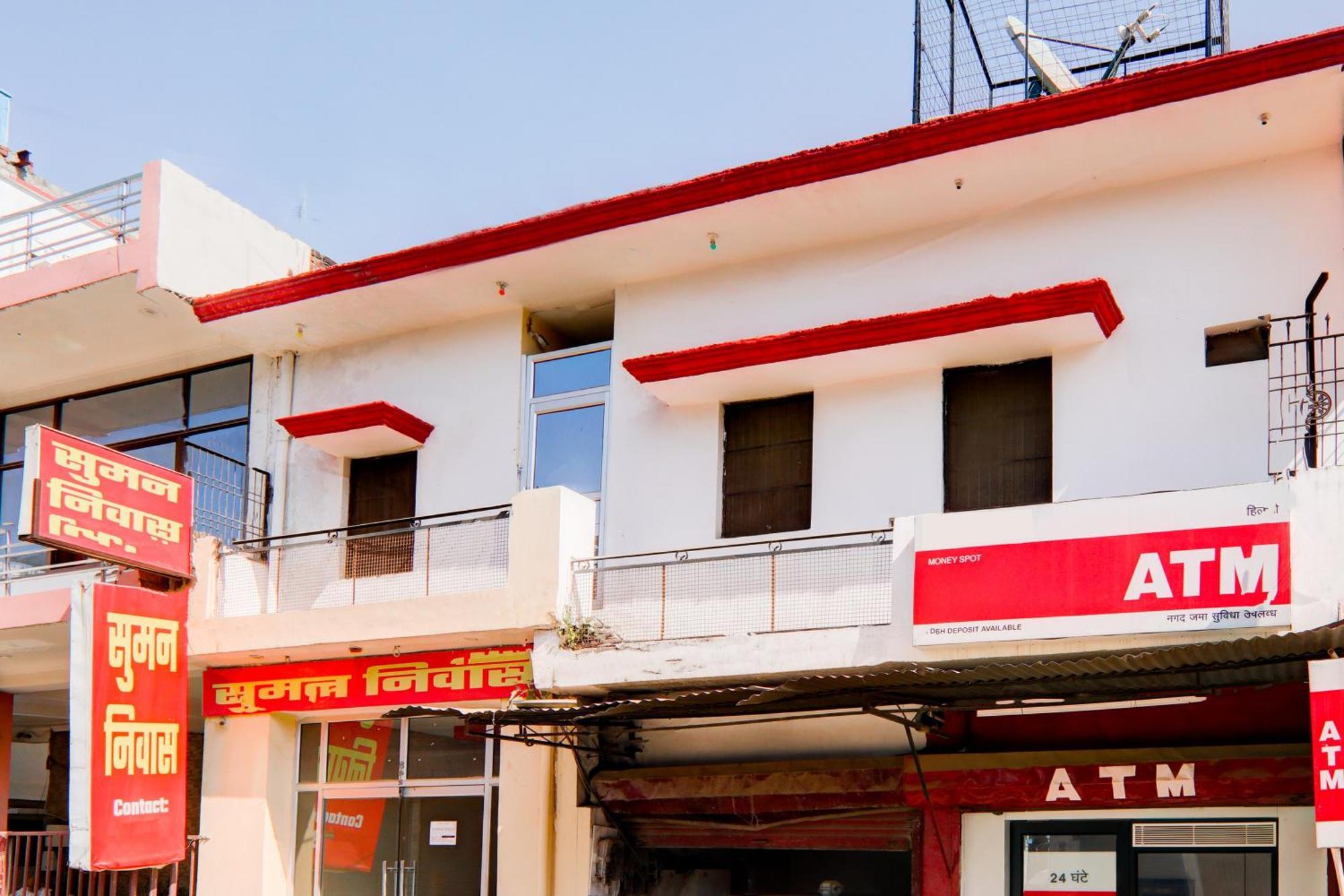 Oyo Suman Niwas Hotel